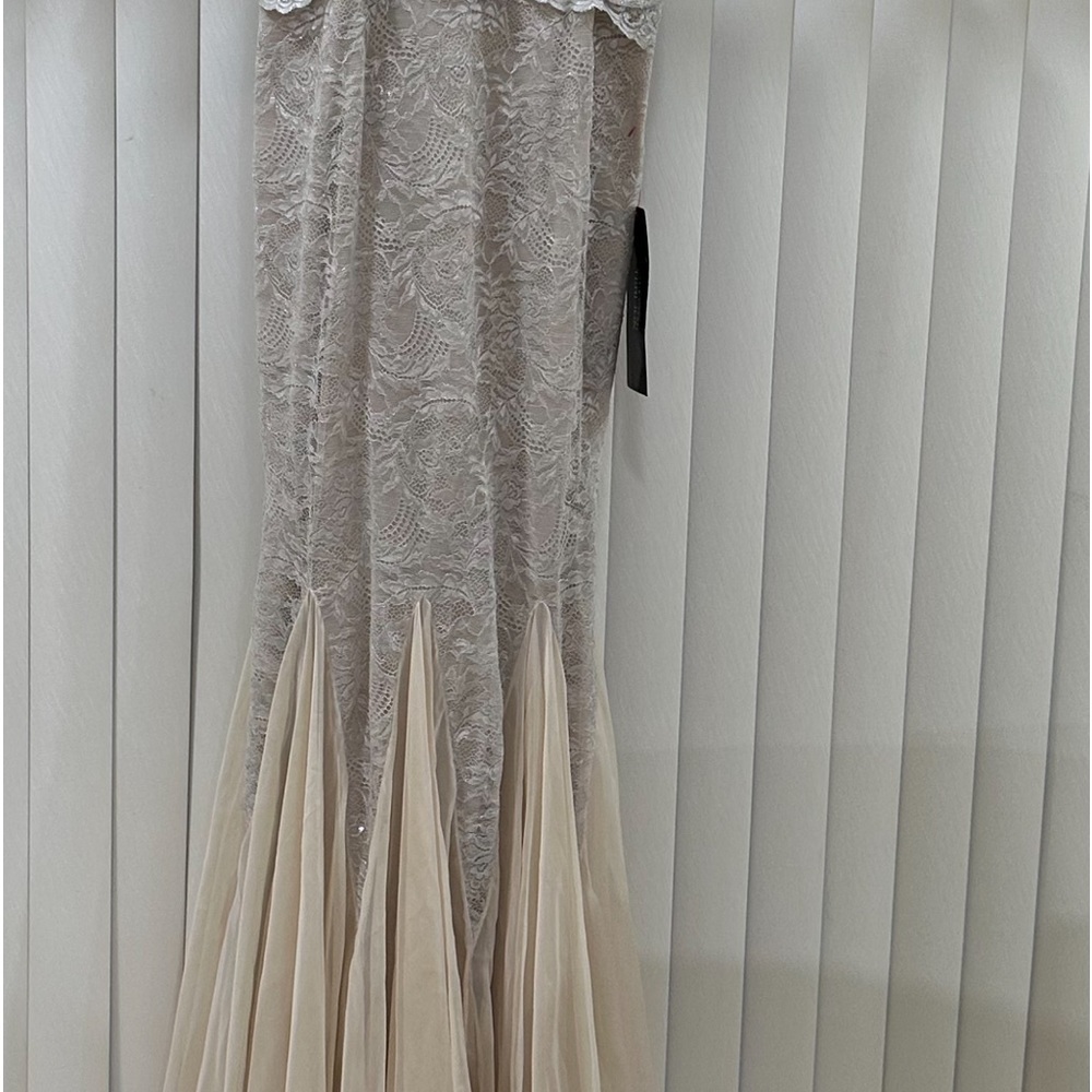Gown - Picture 3 of 3